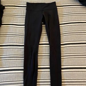 Lululemon luxtreme leggings / some piling in thigh